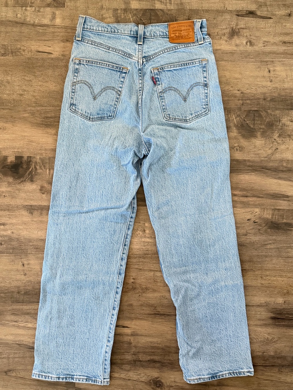 Levi’s Ribcage Straight Leg Ankle Women’s Jeans - Light Wash - Picture 3 of 6